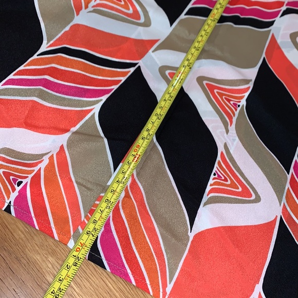 Trina Turk~M~Tank Top ModWave Silk Racerback Blouse Shirt ~Add Blazer - Picture 9 of 12